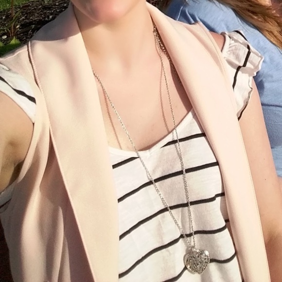 Dynamite Vest with Pockets - Picture 6 of 6